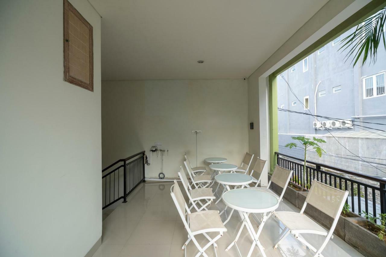 Oyo 697 Olivia Inn Denpasar Legian  Ngoại thất bức ảnh