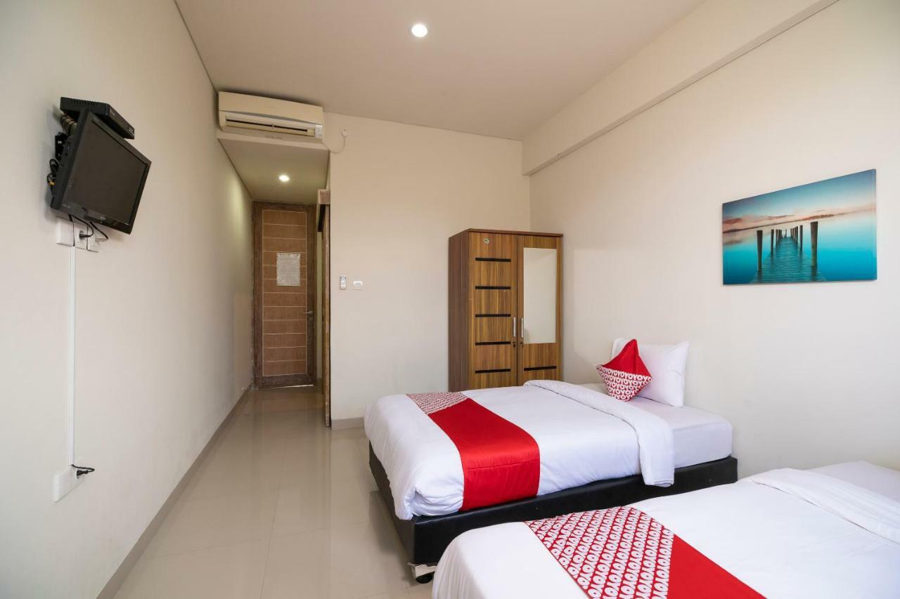 Oyo 697 Olivia Inn Denpasar Legian  Ngoại thất bức ảnh