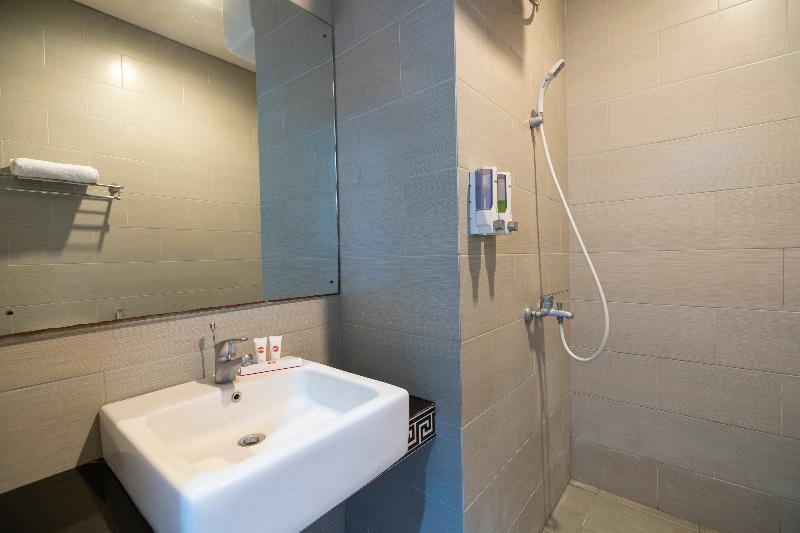 Oyo 697 Olivia Inn Denpasar Legian  Ngoại thất bức ảnh